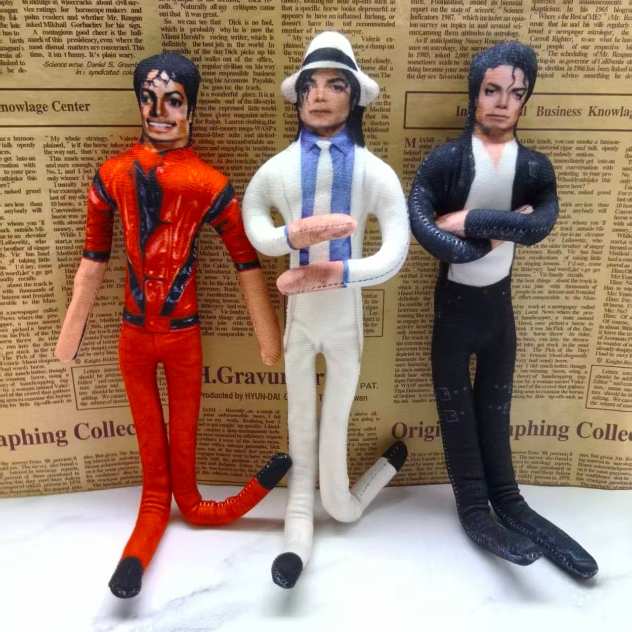 Vintage MJ Michael Jackson Cos - огляд і ціна Vintage Collectible Figures