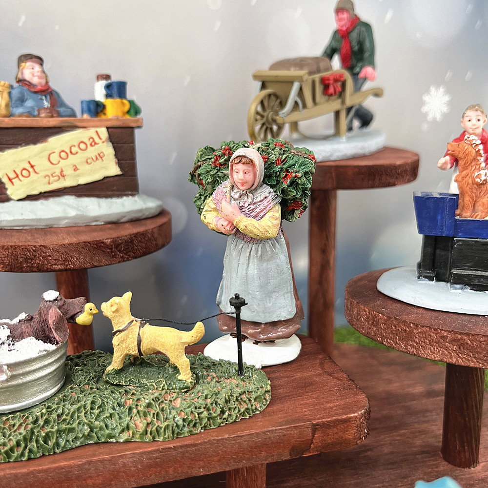 Vintage Christmas Village Figu - огляд і ціна Vintage Collectible Market